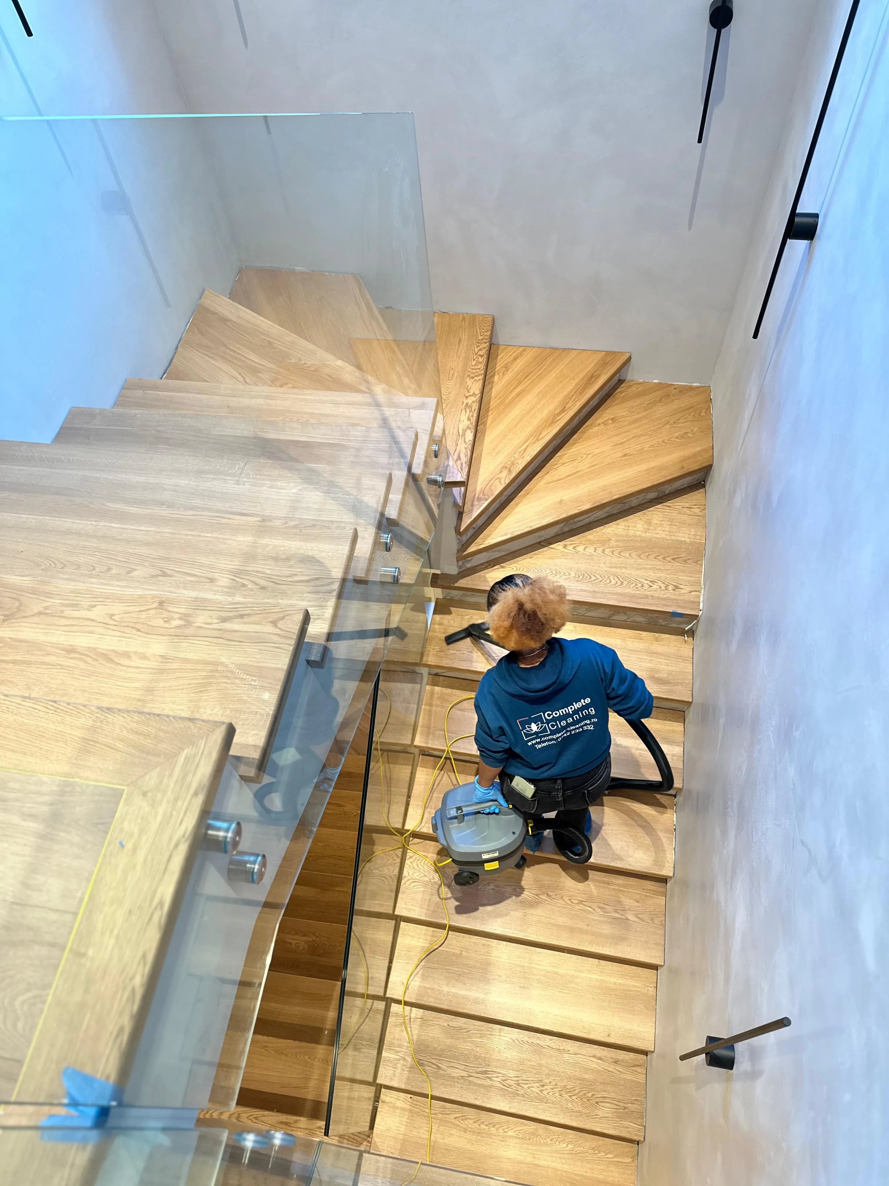 Echipă de curățenie în timpul intervenției